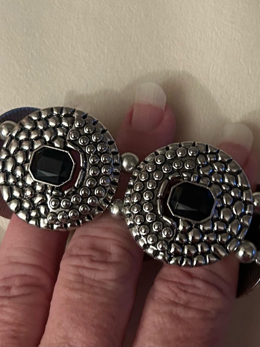 Silver-Tone Black Stone Circle Link Bracelet - Women Accessories